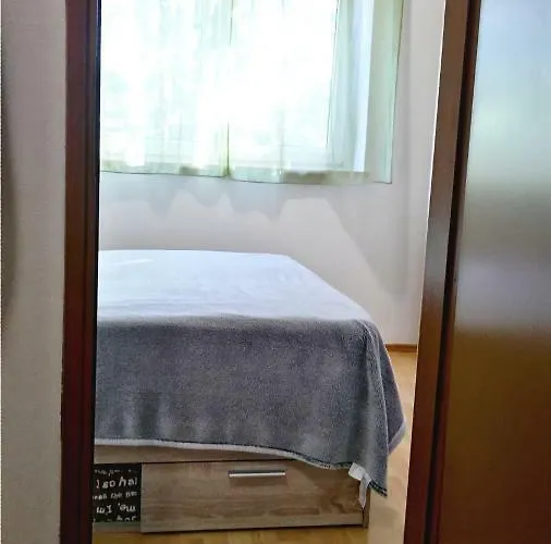 Romina Apartman Póla